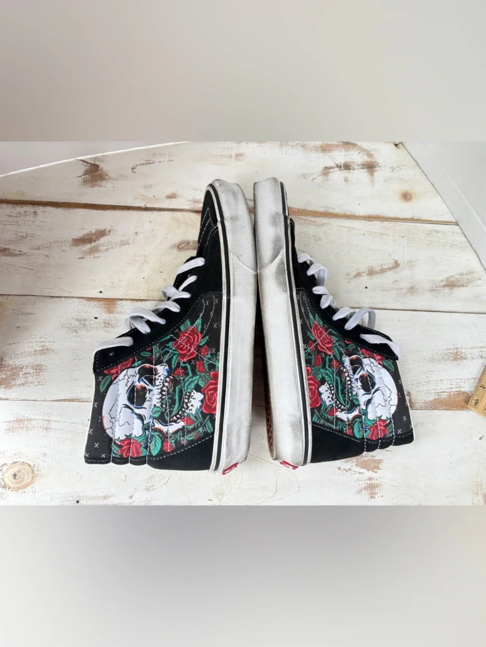 VANS Sk8-Hi Rose Skulls sneakers hi-top punk goth skate sz 9 women 7.5 men suede